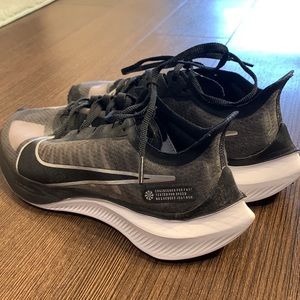 BRAND NEW - NIKE ZOOM GRAVITY shoes (NWOT!)